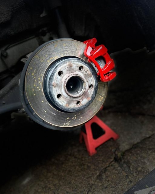 🔥 Mercedes CLA – Gloss Red Calipers | Bradford 🔥

Out in Bradford transforming this stunning Mercedes CLA 👌

The customer wanted that aggressive performance look, so we finished the calipers in high gloss red — but at their request, we kept the faceplates in black with the Mercedes-Benz logo for that clean OEM+ contrast 🖤

The result?

✔️ Bold red performance finish
✔️ Factory-style black logo faceplates
✔️ Proper premium detail

It’s the attention to detail that separates a standard job from a professional finish.

All work completed using high-temperature coatings, fully prepared and lacquered for durability and long-lasting gloss.

📍 Bradford & UK mobile service
📞 Message now to book
🌐 www.stevescleenz.co.uk

Who prefers full red… and who likes the black logo contrast? 👇🔥

#BradfordCars #MercedesCLA #BrakeCaliperPainting #GlossRedCalipers #MobileCaliperPainting #SteveSCleenz #OEMPlus #WestYorkshireCars