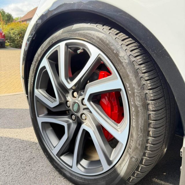 🔴 Land Rover Discovery | Crewkerne 🔴

Down in Crewkerne for this Land Rover Discovery, giving the calipers a fresh high-gloss red finish! 🔥

The perfect way to add a touch of colour and make those calipers really stand out behind the wheels. 😍

🎨 High-gloss red
🔥 High-temperature caliper paint
✨ Multiple coats for a deep, durable finish
🛞 Pads carefully masked for a clean finish
📍 Fully mobile — we come to you

Another job completed by Steve’s Cleenz | Elite Calipers.

🚗 Mobile Brake Caliper Painting UK-wide

📲 Message us for your quote.

#StevesCleenz #EliteCalipers #LandRoverDiscovery #LandRover #CaliperPainting #BrakeCaliperPainting #RedCalipers #Crewkerne #Somerset #MobileCaliperPainting #CarStyling #UKCarCare