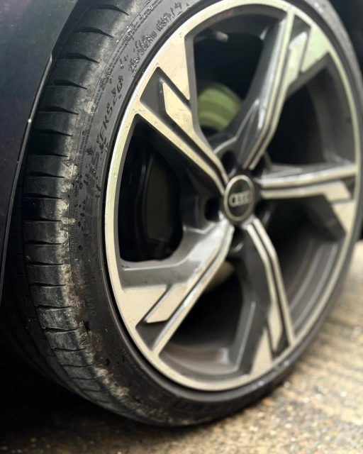 🚗 3 local caliper jobs smashed out today! 🔥

First stop was Nuneaton for this Audi, treating it to a sleek set of matt black calipers for that stealthy OEM+ look 😎

Then it was over to Birmingham for a Ford Puma, where we transformed it with high gloss red calipers paired with satin black rear drums 👌🔥

And to round the day off, we headed over to Sutton Coldfield for something a little special… a stunning Lotus Elise, finished with bright yellow calipers perfectly matched to the iconic Lotus badge 💛🏁

Three very different cars, three completely different looks, but all with the same premium mobile finish 💯

📍 We come to your home or workplace
🎨 Huge range of colours available
🇬🇧 Mobile service across the Midlands & UK-wide for larger bookings

Which one’s your favourite — Audi stealth black, Puma red, or Lotus yellow? 👇🔥

#StevesCleenz #BrakeCaliperPainting #MobileCaliperPainting #Nuneaton #Birmingham #SuttonColdfield #Audi #FordPuma #LotusElise #CarDetailing #AutomotiveStyling #MidlandsCars #CarMods #OEMPlus #MobileService